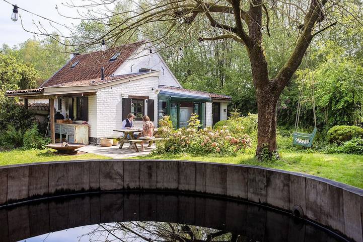 Gîte pour 4 personnes, avec Balcon et Jardin à Asse