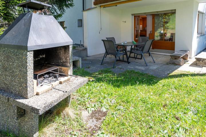 Ganze Wohnung, Gartenwohnung mit Bergblick & Grill in Lantsch/Lenz, Plessur Alpen