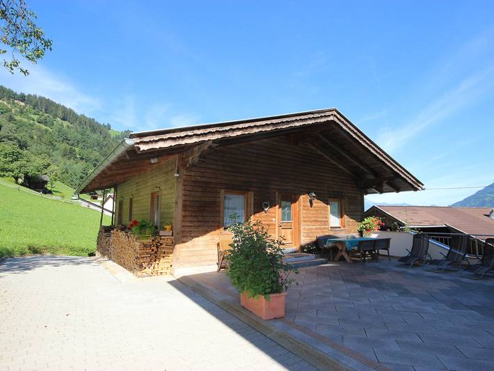 Ferienhaus für 6 Personen, mit Balkon und Terrasse sowie Garten im Ski-Optimal Hochzillertal