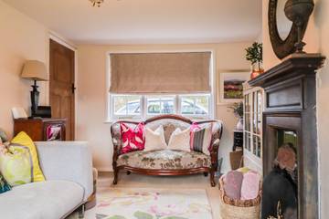 Vacation Rental for 4 Guests in Rivenhall, Essex, Picture 3