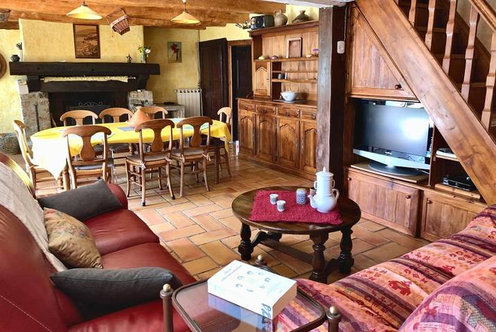 Gîte pour 4 personnes, avec terrasse ainsi que jardin et vue dans Les Salces - 3