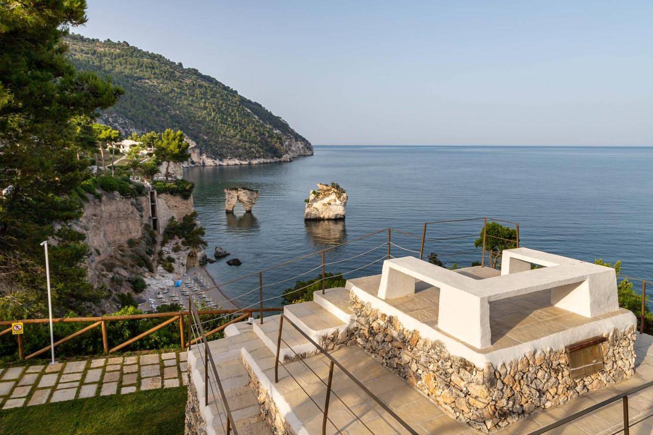 Apulia Hotel Baia dei Faraglioni Resort in Baia dei Mergoli o delle Zagare - Sud, Mattinata