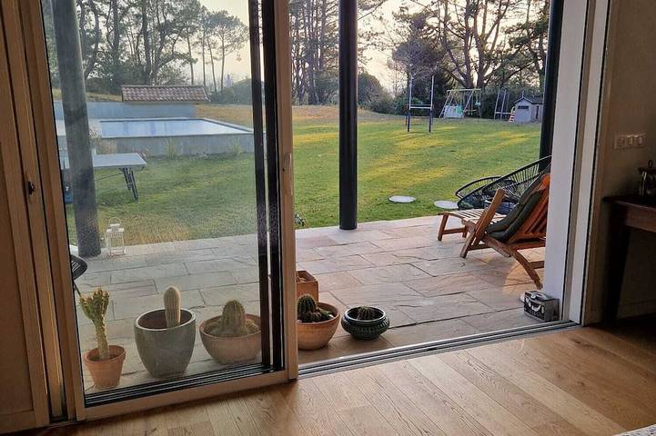 Location de vacances pour 12 personnes, avec terrasse et jardin à Arcangues - 2