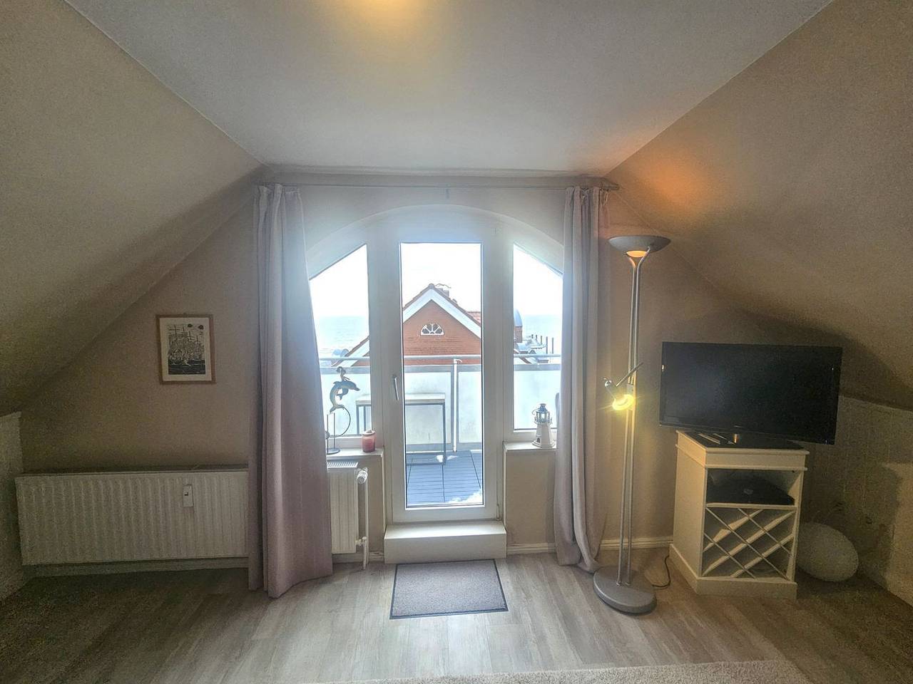 Ganze Wohnung, Ferienwohnung mit Balkon und außergewöhnlichem Meerblick in Wyk in Wyk auf Föhr (Stadt), Wyk auf Föhr