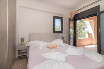 Villa voor 6 Personen in Laganas, Zakynthos, Afbeelding 1