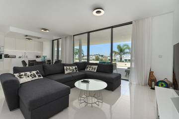 Apartment for 8 People in Urbanizacion cataleya, Estepona, Photo 3