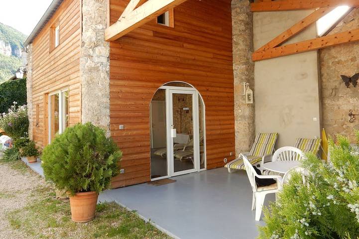 Location de vacances pour 4 personnes, avec terrasse et jardin à La Cresse - 4