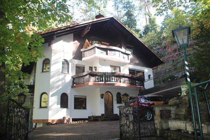 Ferienhaus für 8 Personen, mit Balkon und Terrasse sowie Garten und Ausblick in Kallstadt