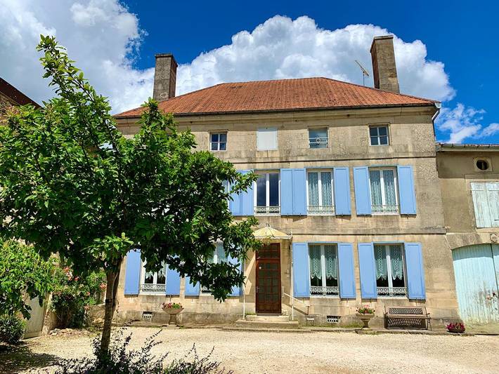 Chambre d’hôte pour 2 personnes, avec jardin dans Haute-Marne
