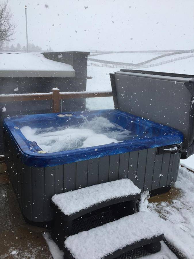 Gîte pour 3 personnes, avec vue ainsi que terrasse et piscine à Burnley - 4