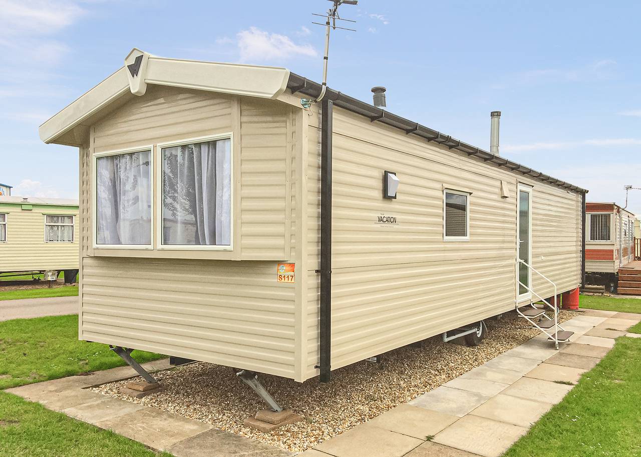 Cedar Deluxe in Chapel St. Leonards, Lincolnshire