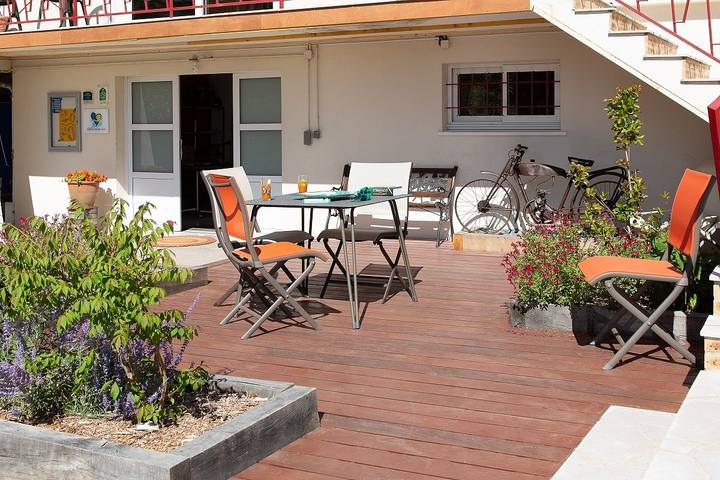 Gîte pour 2 personnes, avec terrasse et jardin