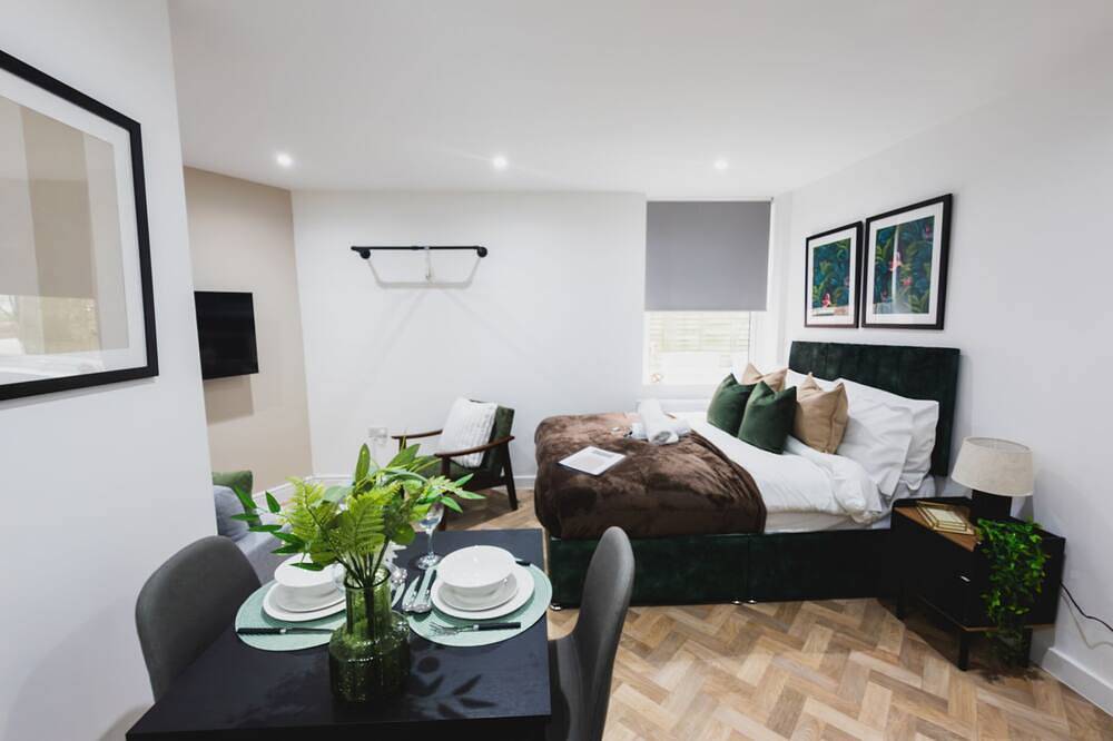 Appartement entier, Studio-Sdb privée in Luton, Chiltern Hills
