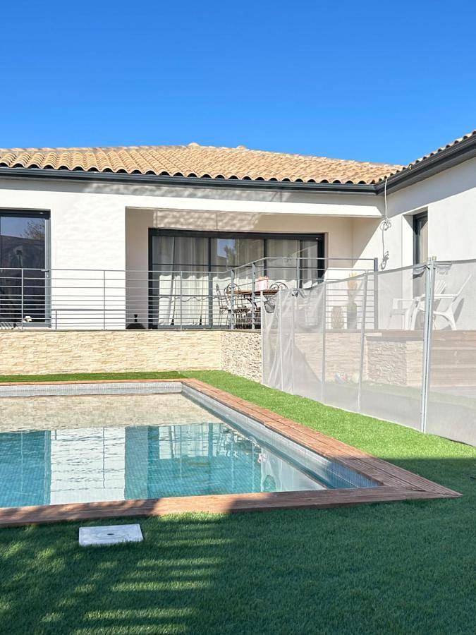Villa pour 8 personnes, avec piscine et vue ainsi que terrasse et jardin - 1