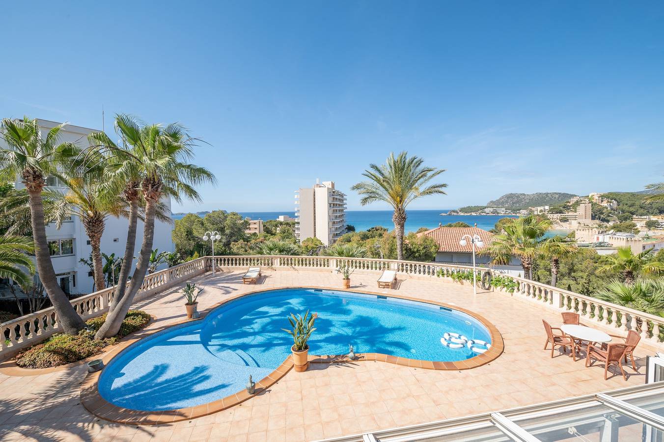 Villa "Quesada" Close to the Beach with Pool, Garden & Wi-Fi in Peguera, Calvià