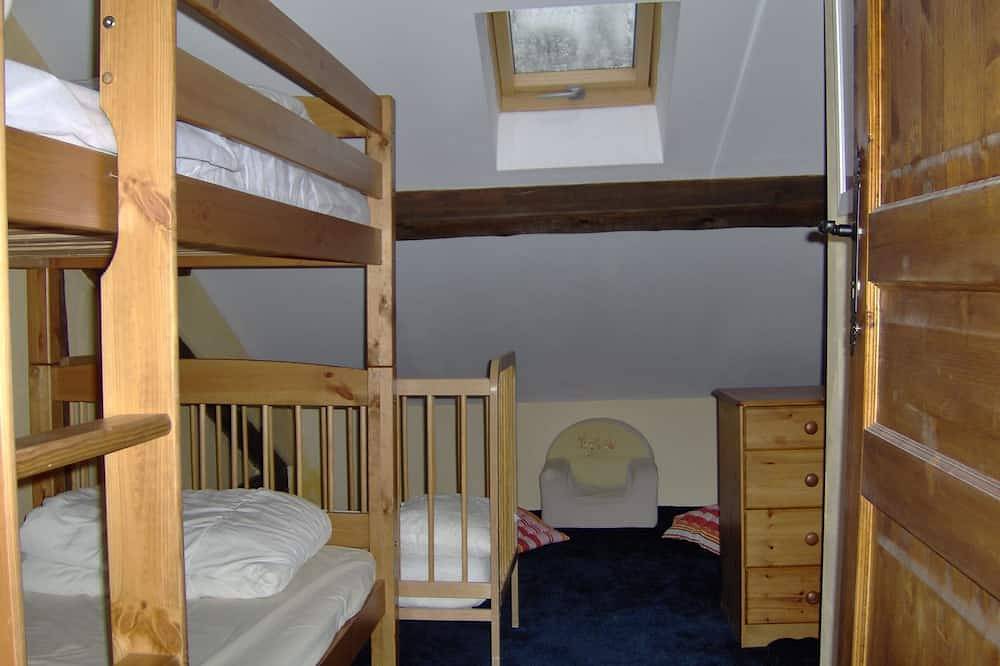 Charmante maison de campagne en haute-Ariège Pyrénées, près d'Ax les Thermes in Luzenac, Pyrénées