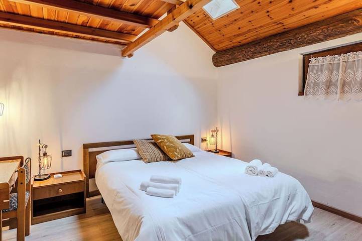 Ganze Wohnung, Gemütliche Wohnung für 5 Leute mit Tv und Innenhof in Ponte Arche, Stenico