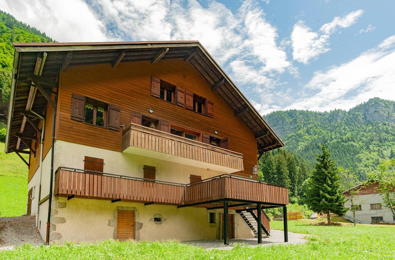 Appartement entier, Appartement 'Grand Appartement Proche Gd Bornand' avec Vue sur la Montagne, Jardin Commun et Balcon in Glières-Val-de-Borne, Région de Bonneville