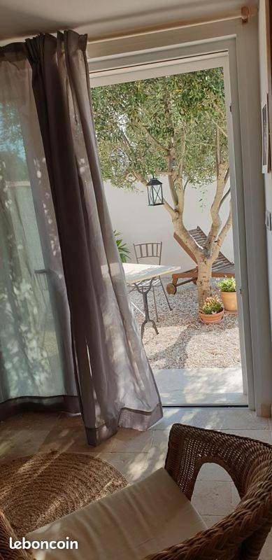 Chambre indépendante avec jardin privatif in La Londe-les-Maures, Parc national de Port-Cros