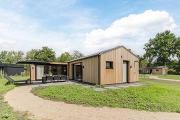 Gîte pour 6 personnes, avec terrasse et balcon/terrasse à Oisterwijk