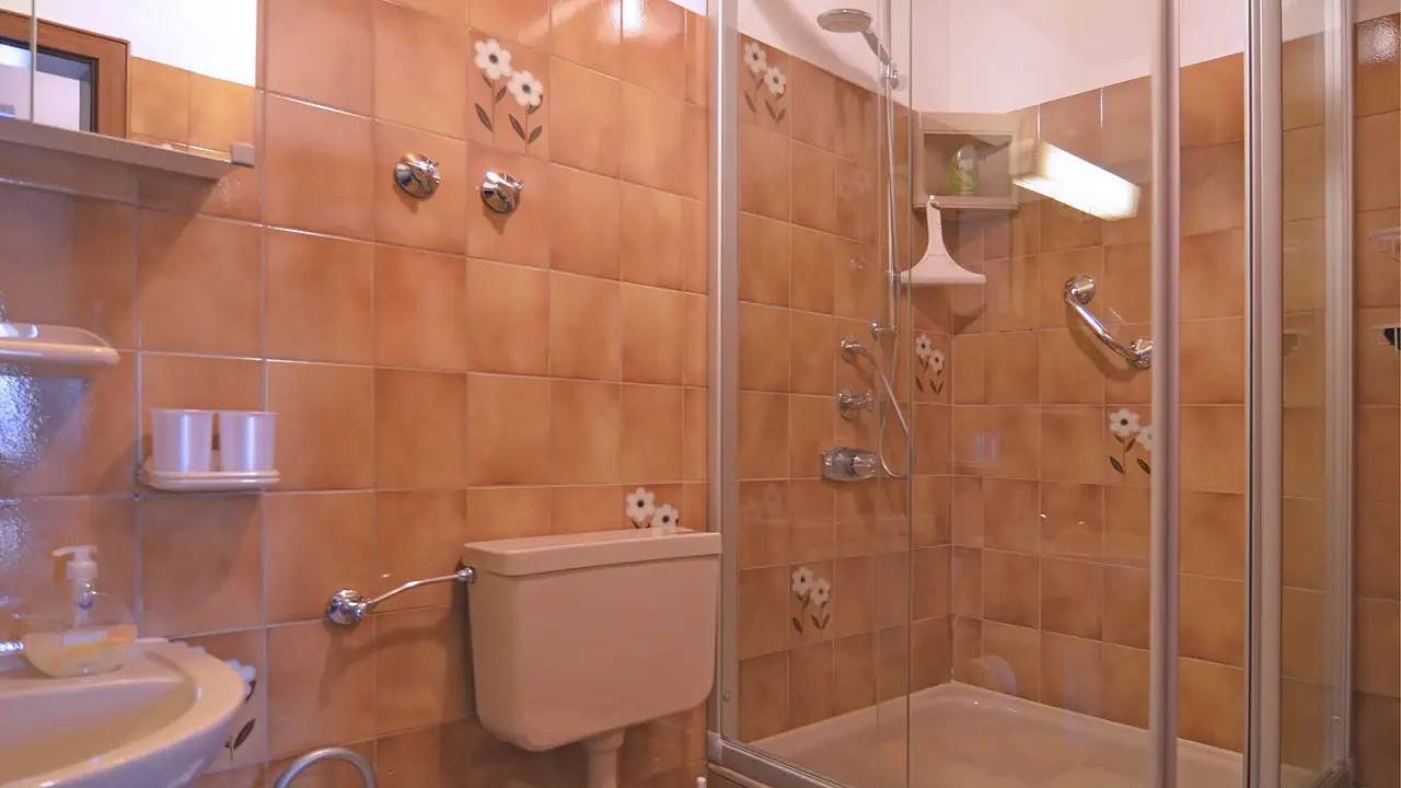 Geheel vakantieappartement, Vakantieappartement voor 3 personen met tuin in Niedersfeld, Upland