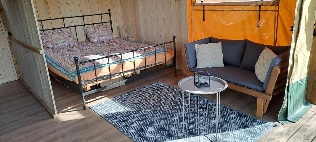 Location de vacances pour 4 personnes, avec piscine et terrasse ainsi que jardin et vue, animaux acceptés à Camurac - 3