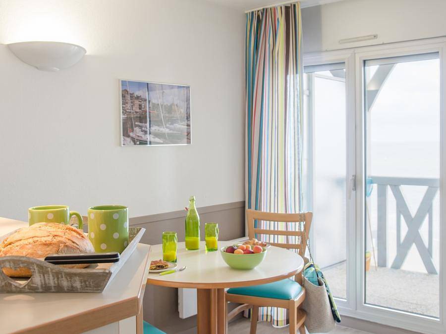 Pierre & Vacances Résidence Les Tamaris - Studio 4 personnes - Studio - 1 coin nuit - balcon in Trouville-sur-Mer, Région de Lisieux