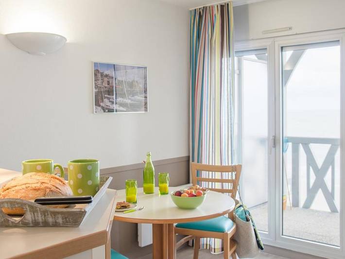 Pierre & Vacances Résidence Les Tamaris - Studio 4 personen - Studio - 1 Schlafalkoven - Terrasse oder Balkon in Trouville-sur-Mer, Lisieux und Umgebung
