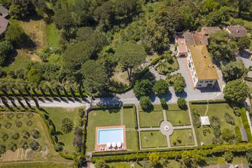 Villa for 10 Guests in Bientina, Pisa Province, Picture 4