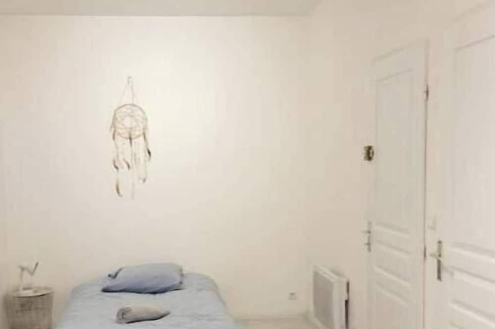 Ganze Wohnung, Studio 3: Cozy downtown studio •  Air conditioning, Wi-Fi, Tv in Bédarieux, Béziers und Umgebung