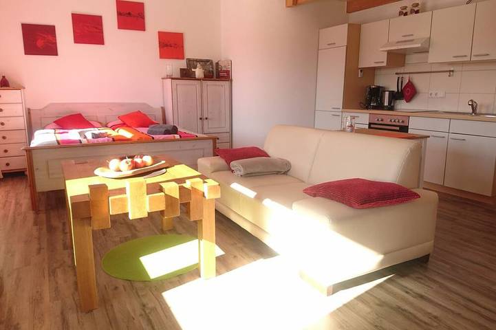 Ferienwohnung für 2 Personen, mit Balkon in Rosenheim