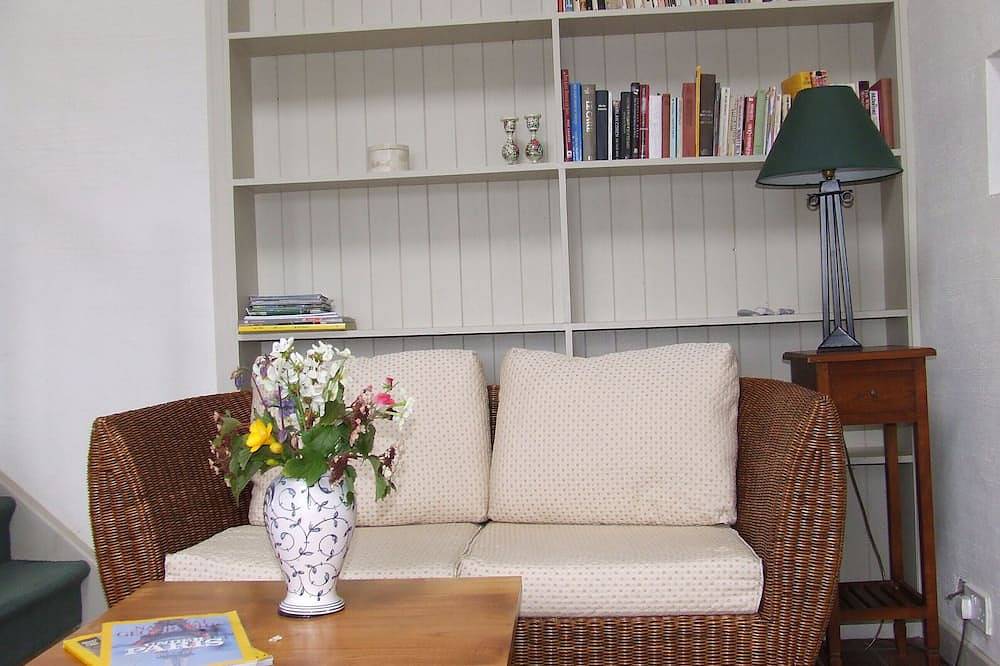 Sweet Coach House is located next to a stunning beach on the Wild Atlantic Way in County Cork