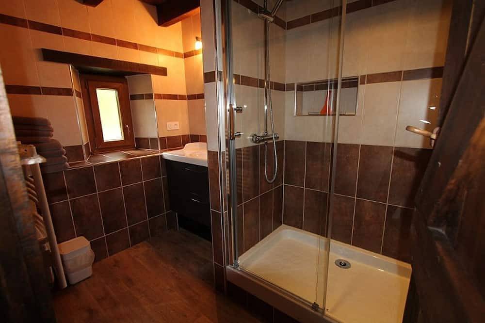 Cottage \"Le Jasmin\", 4 people maximum, Charming and comfortable in Puybrun, Lot