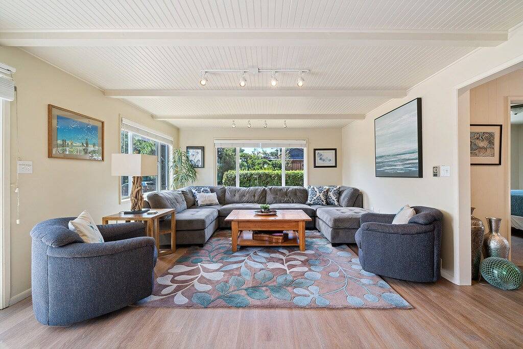 Alldecked Out: Riesige umzäunten Hof, Whirlpool, Feuerstelle, Hund Ok, kurzer Weg zum Strand in Gearhart, Clatsop County