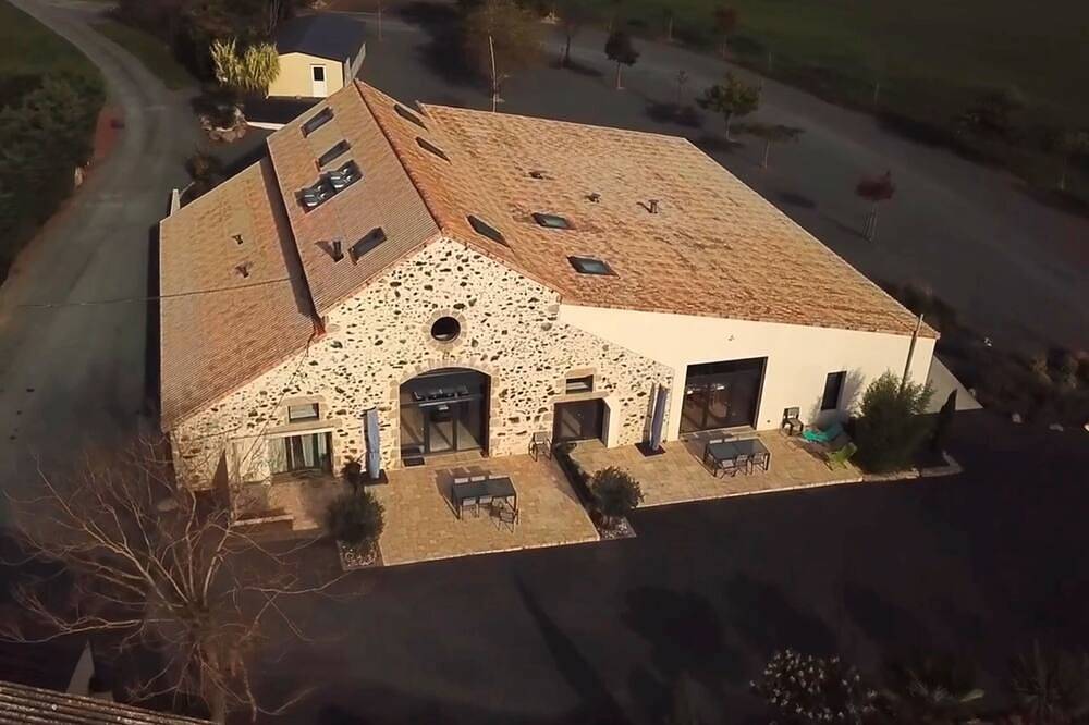 Gîte de charme, au cœur de l'Anjou et à 25 min du Puy du Fou in Sèvremoine, Région de Cholet