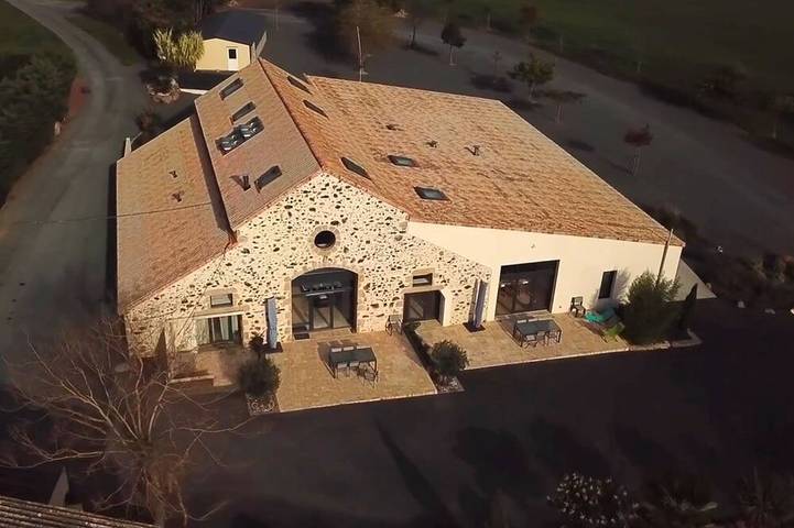 Location de vacances pour 16 personnes, avec piscine à Saint-Macaire-en-Mauges