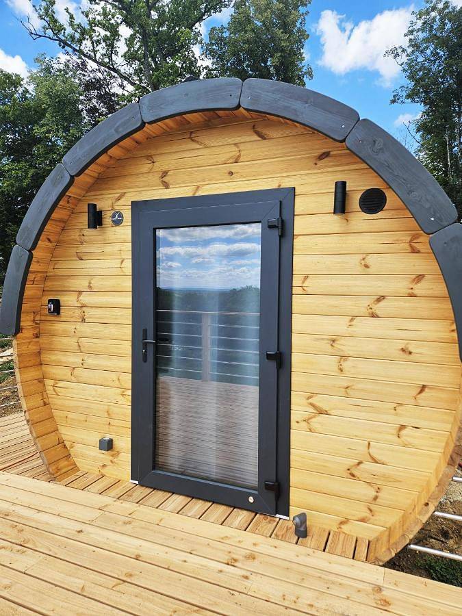 Gîte pour 4 personnes, avec vue et terrasse, animaux acceptés à Dole - 2