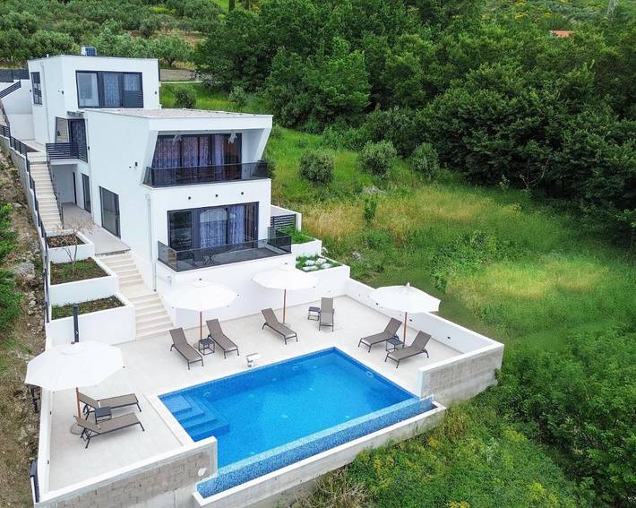 Ferienhaus für 10 Personen, mit Balkon und Terrasse sowie Pool und Sauna in Plat
