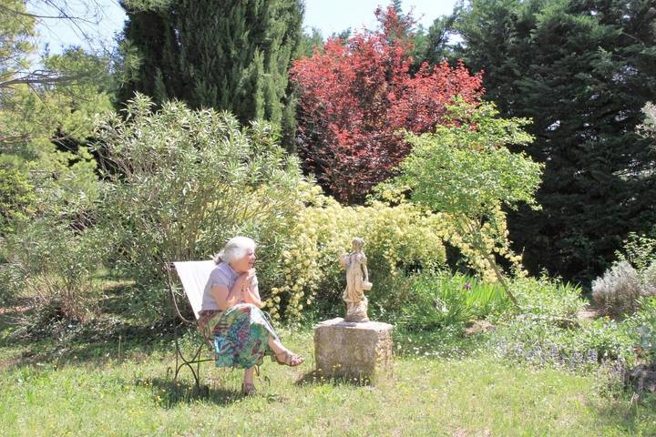 Location de vacances pour 5 personnes, avec piscine ainsi que vue et terrasse à Caumont-sur-Durance - 3