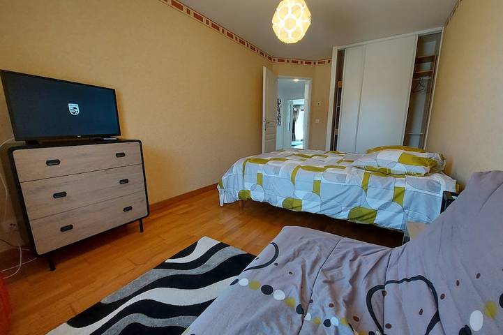 Ganze Wohnung, In the heart of St Jorioz, spacious apartment with terrace and mountain view in Saint-Jorioz, Parc naturel régional du Massif des Bauges