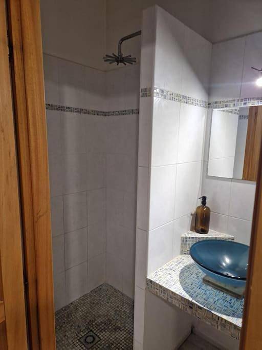 Appartement entier, One-Bedroom Apartment in Alata, Région d'Ajaccio