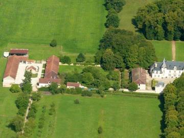 Gîte pour 14 personnes, avec jardin à Aisey-sur-Seine