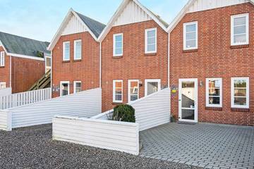 Ferienhaus für 8 Personen, mit Pool und Sauna sowie Terrasse auf Rømø