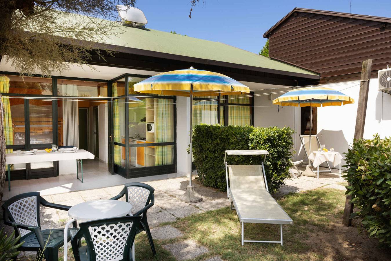 Bungaló con aire acondicionado, internet, jardín y piscina in Casal Borsetti, Provincia de Ravenna