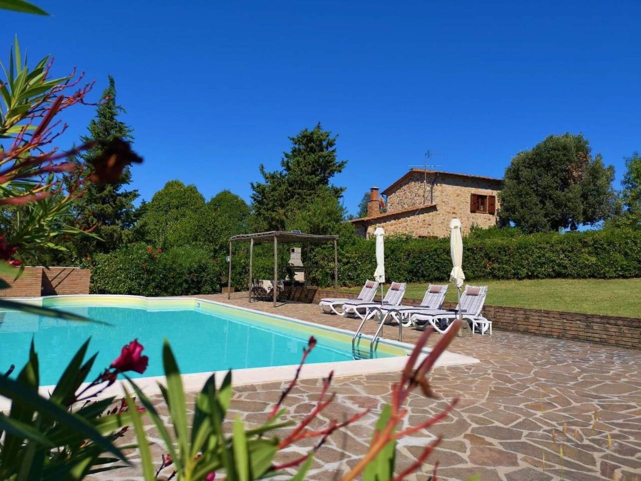 Casa Vacanza per 4 Persone in Pomarance, Riserva Naturale di Monterufoli