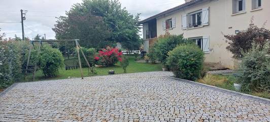 Gîte pour 11 personnes, avec jardin ainsi que balcon et piscine à Buzet-sur-Tarn