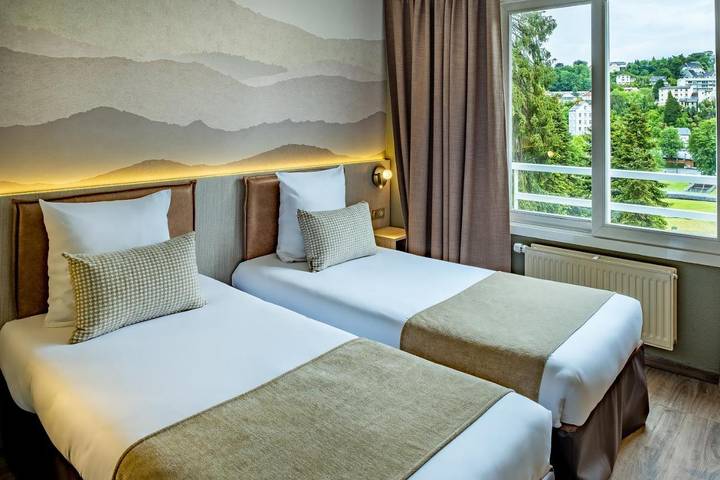 Hôtel pour 8 personnes, avec piscine et terrasse dans Grotte de Massabielle - 4