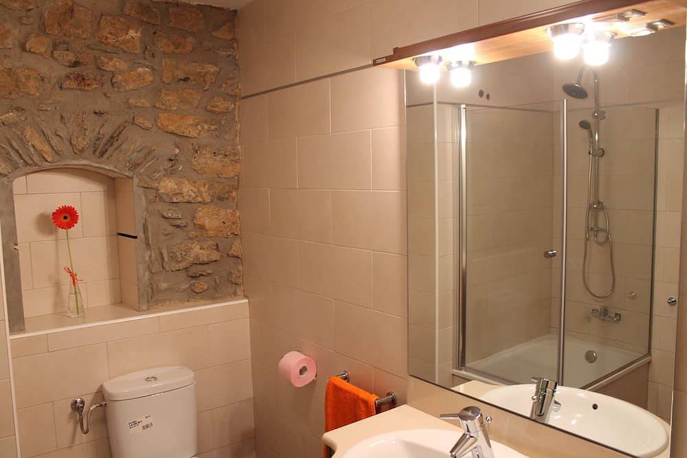 Entire apartment, Mountain apartment (newly constructed) in Sort, Catalan Pyrenees