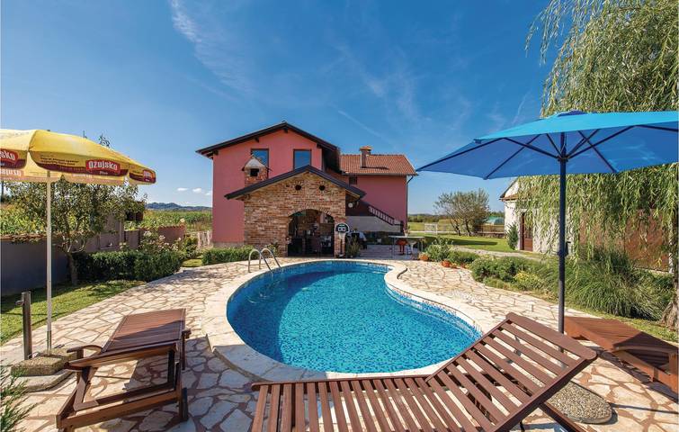 Gemütliche Ferienwohnung mit Pool und Außenküche in der Nähe des Flusses Kupa in Karlovac, Karlovac und Umgebung