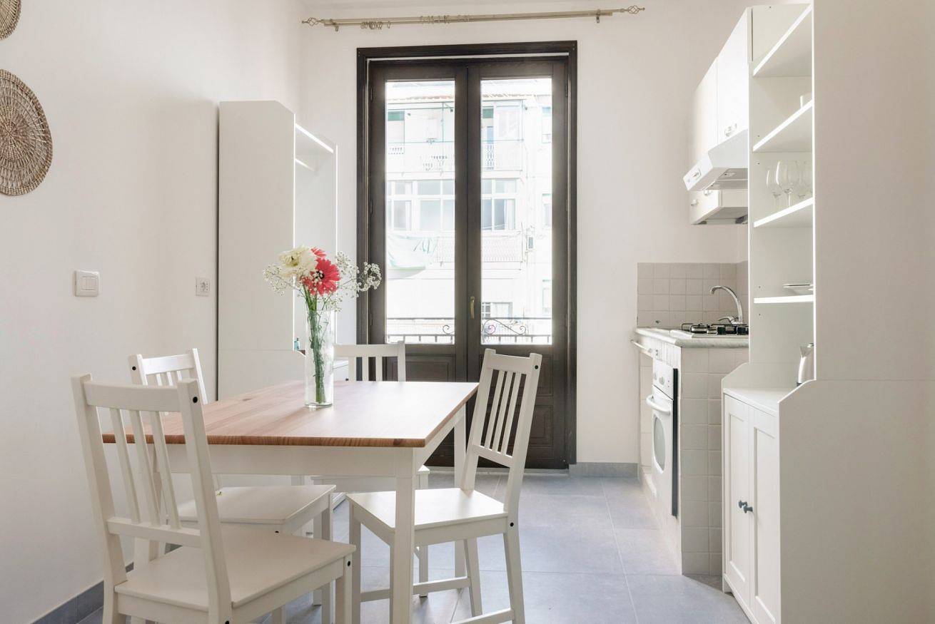 Appartement entier, Roomy Apartment between the Port and Politeama in Palerme, Province de Palerme